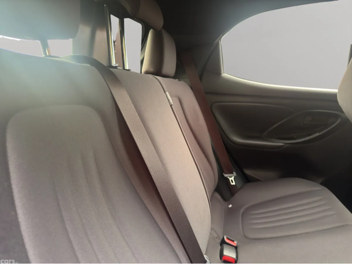 Toyota Yaris Hatchback, Petrol Hybrid, 2021, Bronze