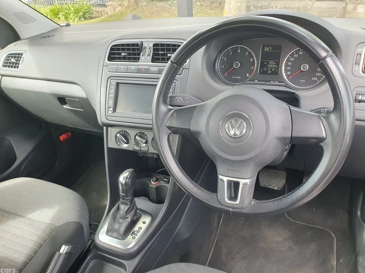 Volkswagen Polo Hatchback, Petrol, 2013, White