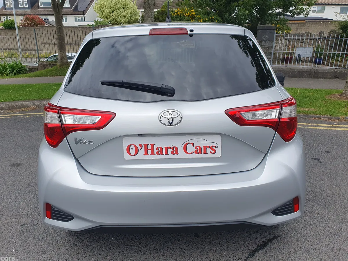 Toyota Yaris Hatchback, Petrol, 2018, Silver
