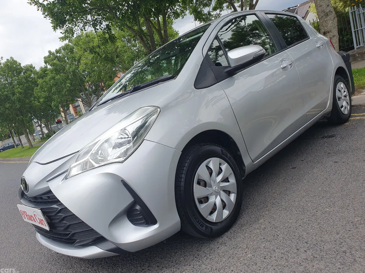 Toyota Yaris Hatchback, Petrol, 2018, Silver