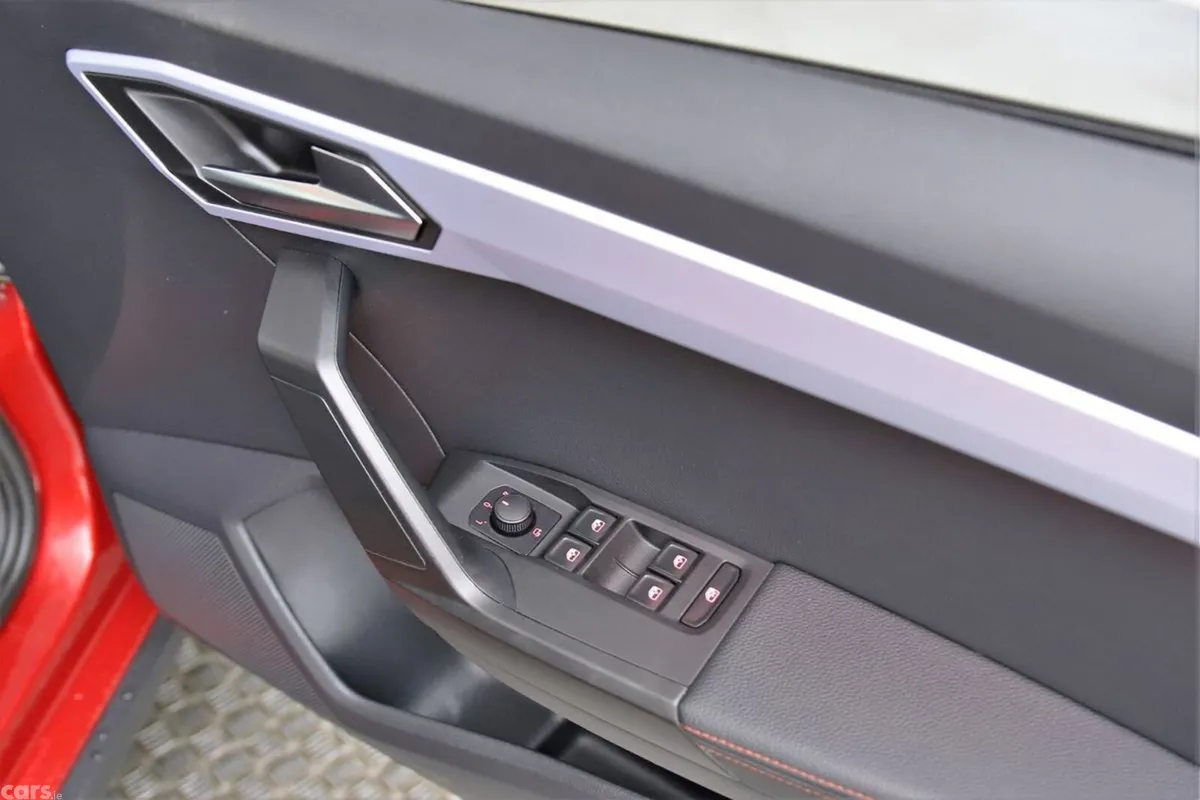 SEAT Arona SUV, Petrol, 2022, Red