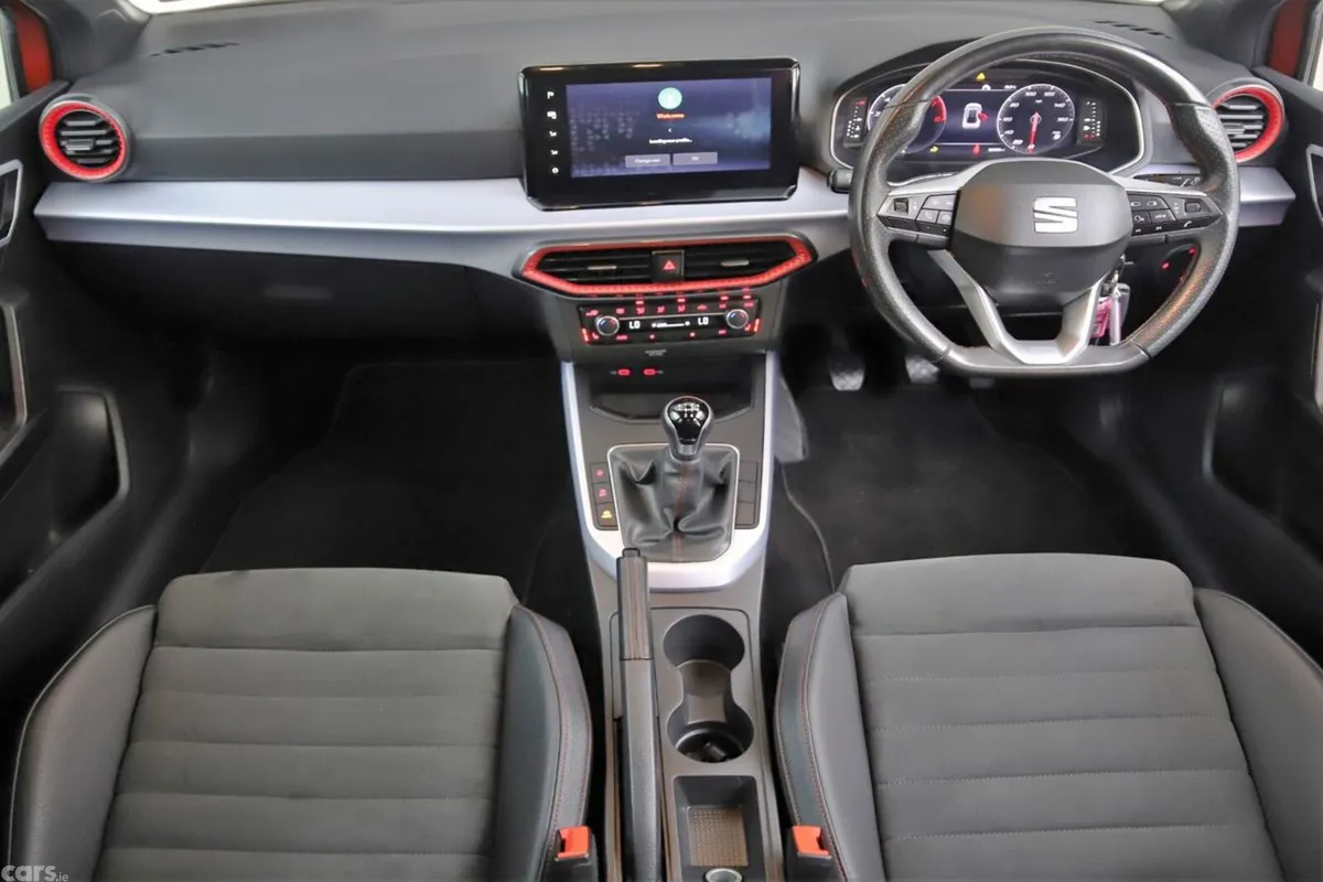 SEAT Arona SUV, Petrol, 2022, Red