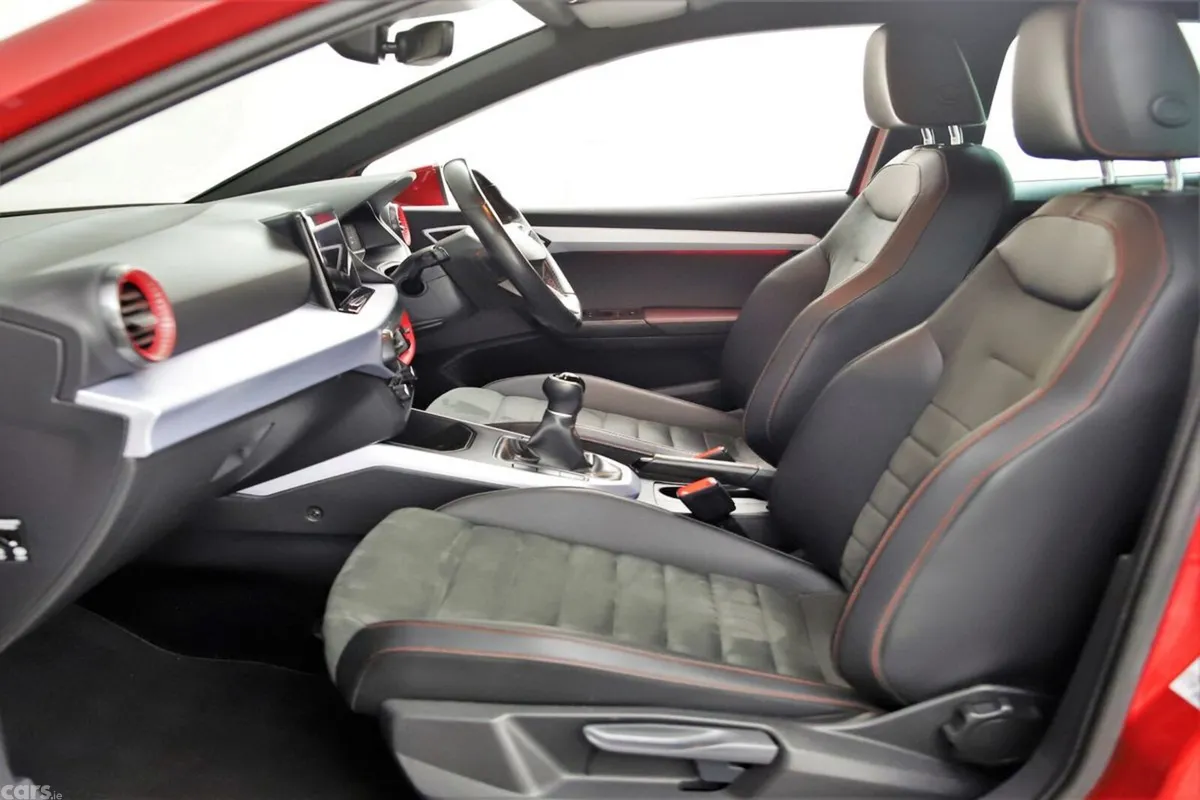 SEAT Arona SUV, Petrol, 2022, Red