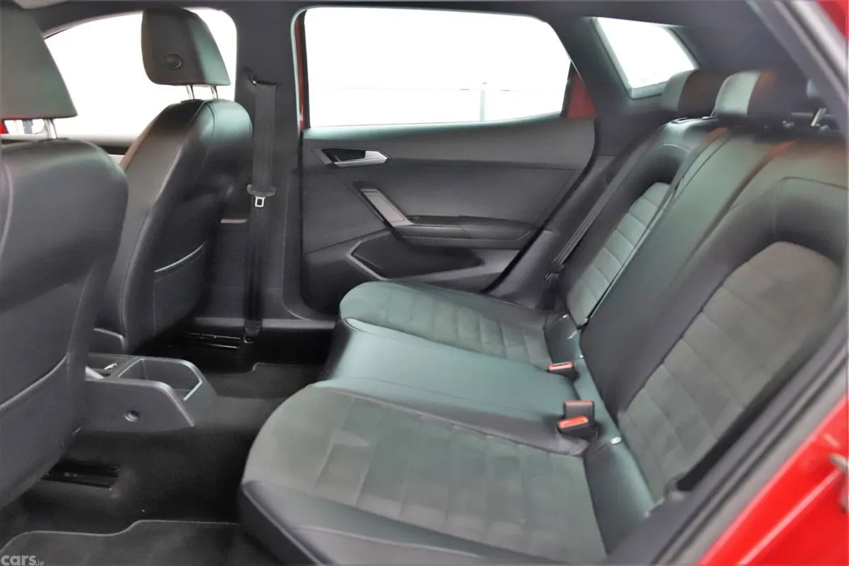 SEAT Arona SUV, Petrol, 2022, Red