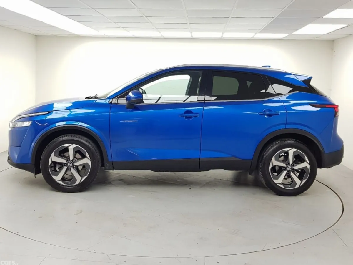 Nissan Qashqai MPV, Petrol, 2022, Blue