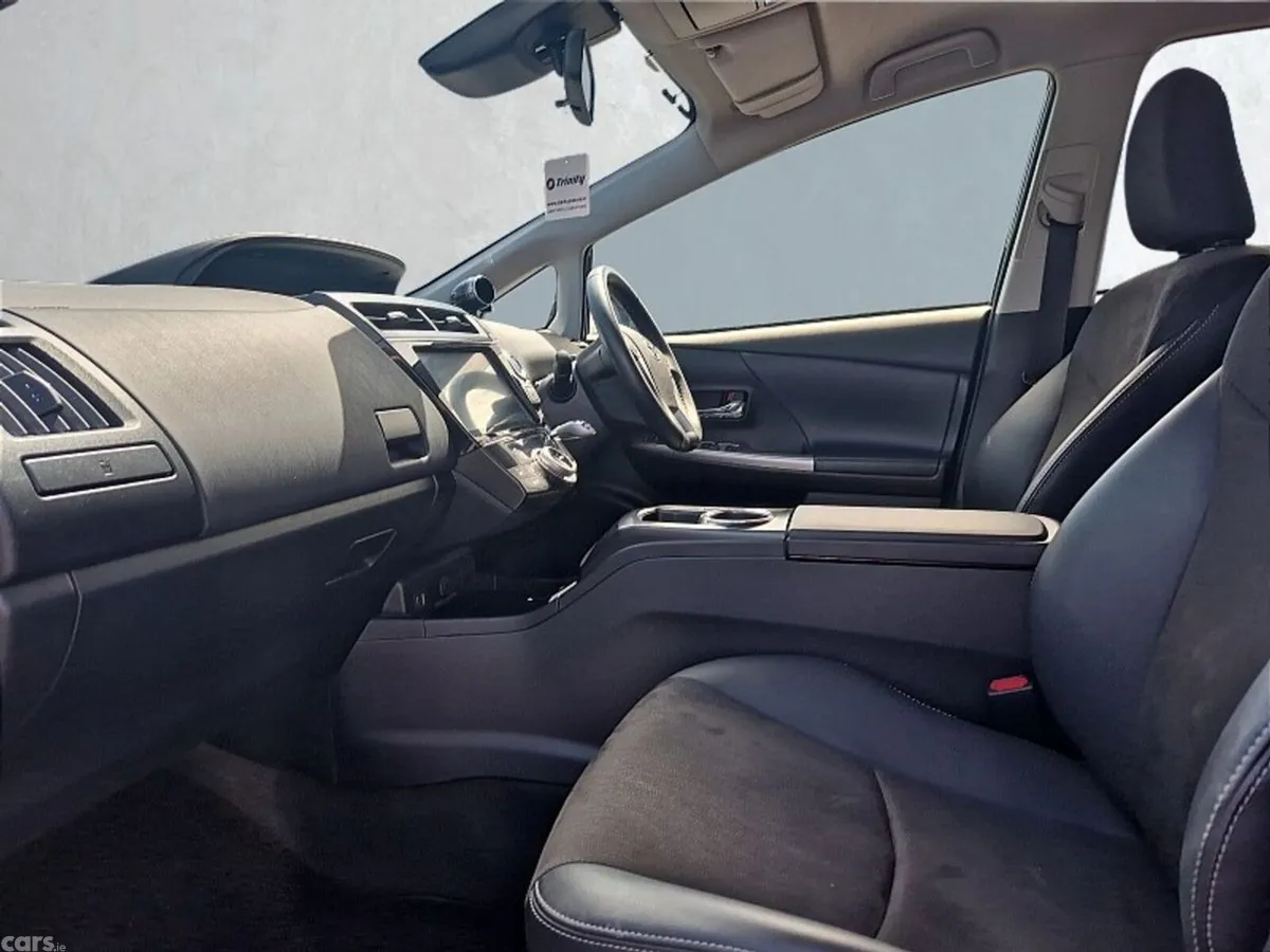 Toyota Prius MPV, Petrol Hybrid, 2019, Black