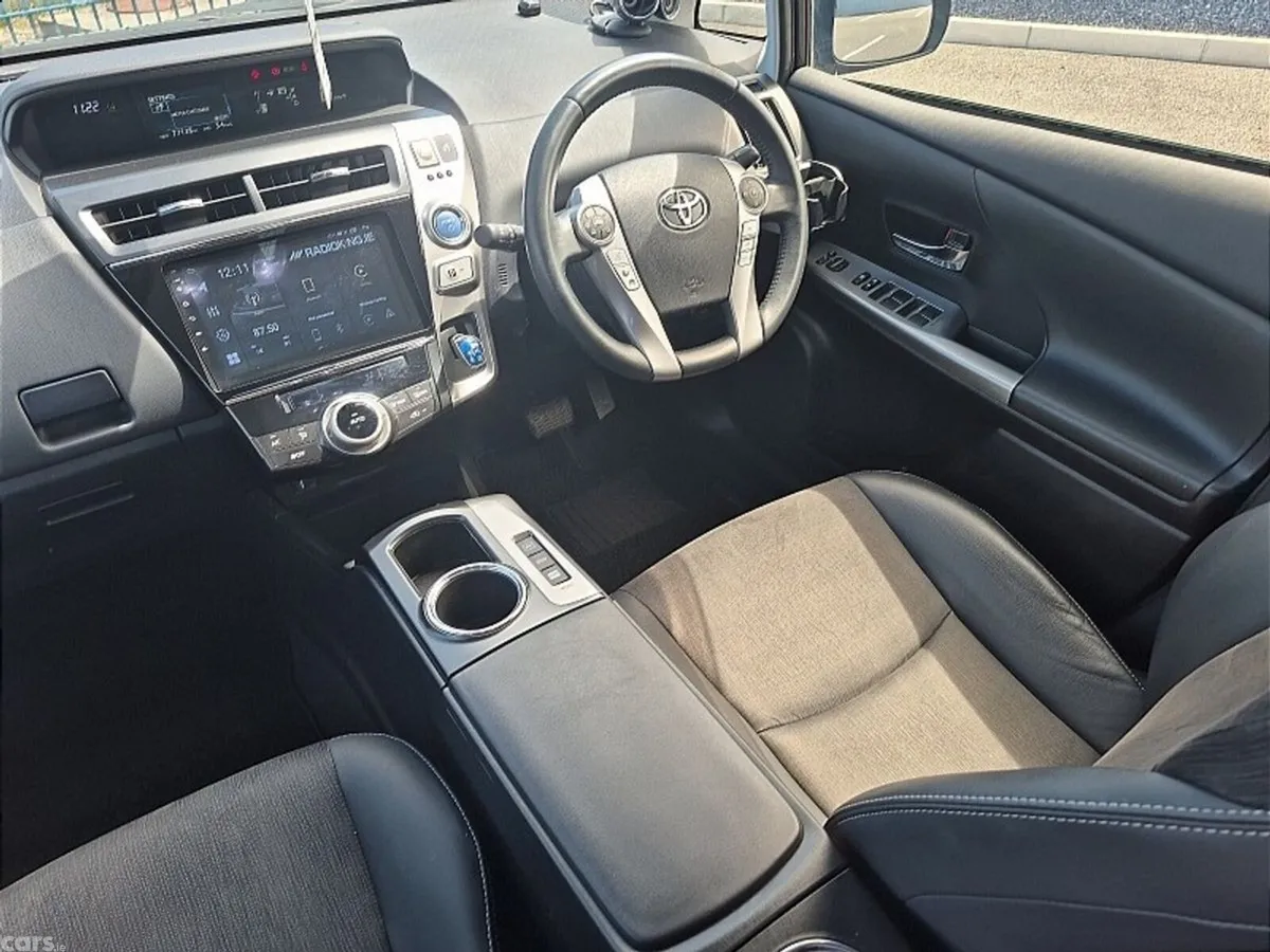 Toyota Prius MPV, Petrol Hybrid, 2019, Black
