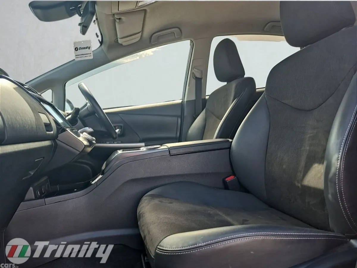 Toyota Prius MPV, Petrol Hybrid, 2019, Black
