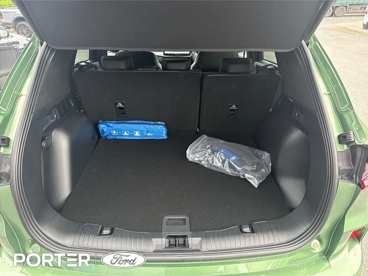 Ford Kuga SUV, Petrol Plug-in Hybrid, 2026, Green