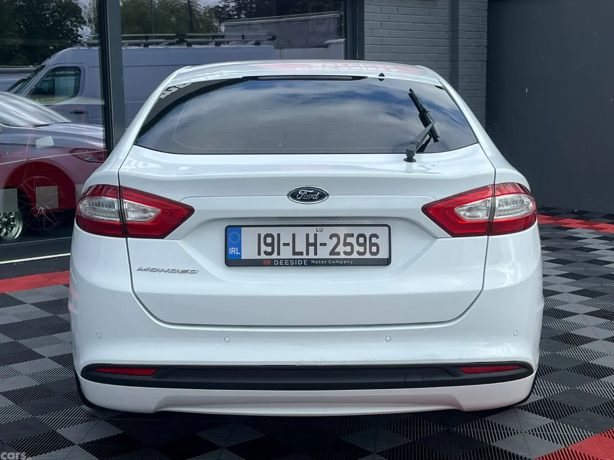 Ford Mondeo Hatchback, Diesel, 2019, White