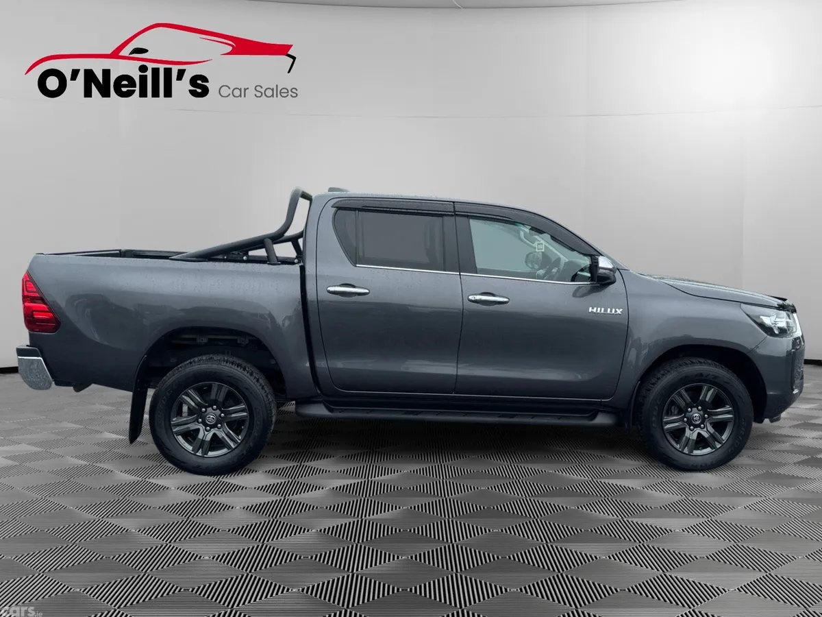 Toyota Hilux Pick Up, Diesel, 2025, Grey