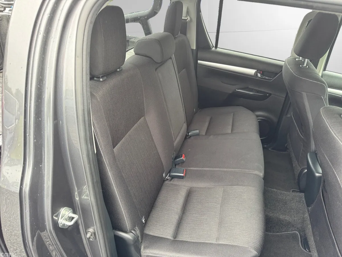 Toyota Hilux Pick Up, Diesel, 2025, Grey