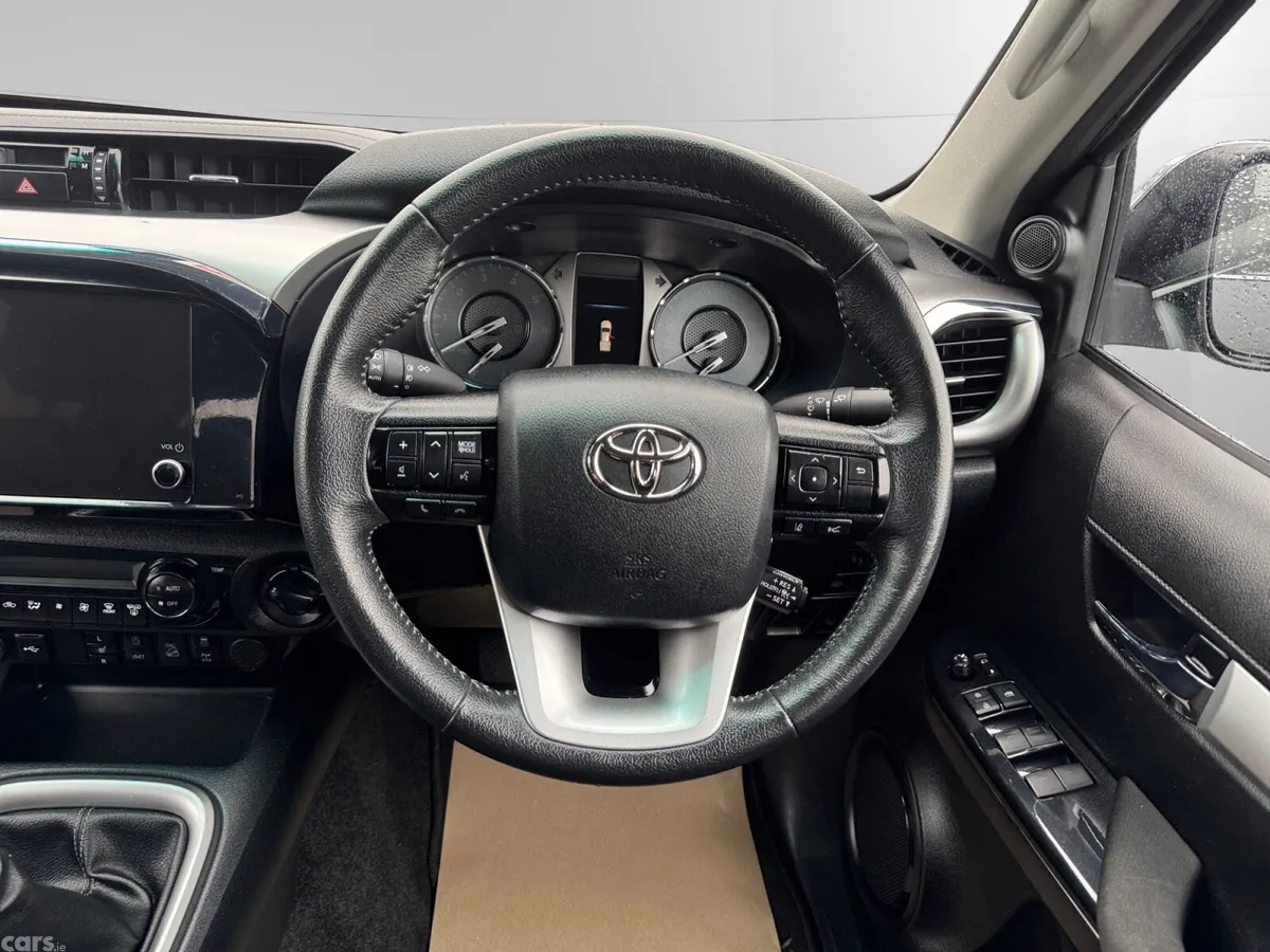 Toyota Hilux Pick Up, Diesel, 2025, Grey