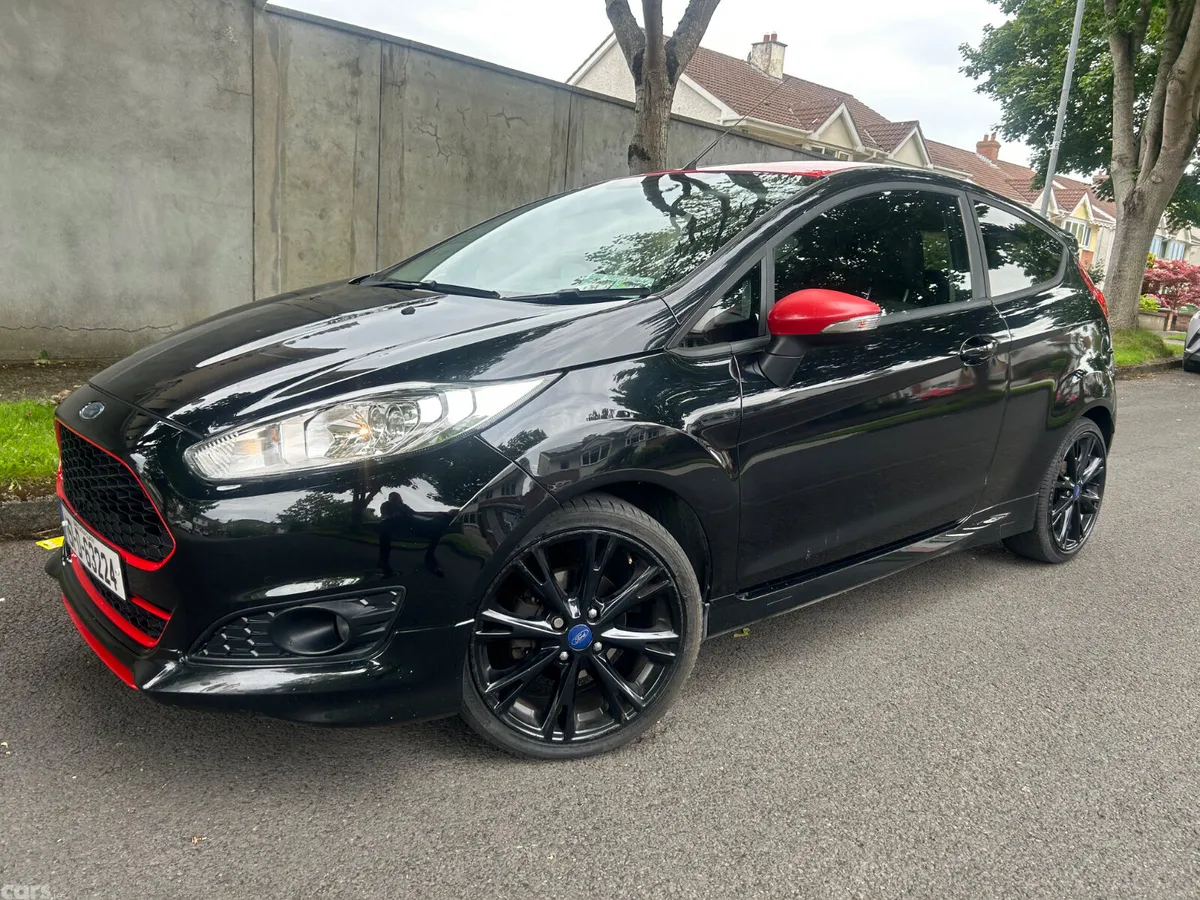 Ford Fiesta Hatchback, Petrol, 2015, Black