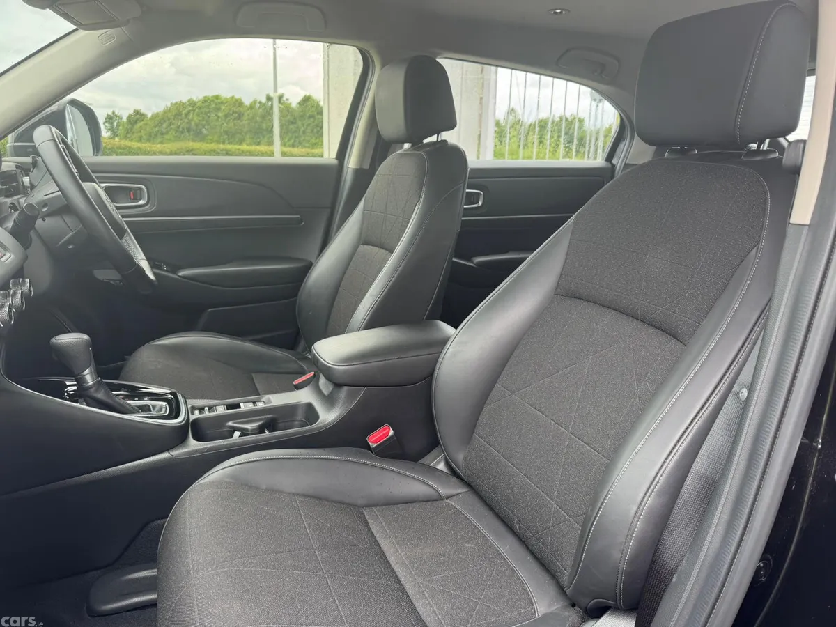 Honda HR-V Hatchback, Petrol Hybrid, 2024, Black