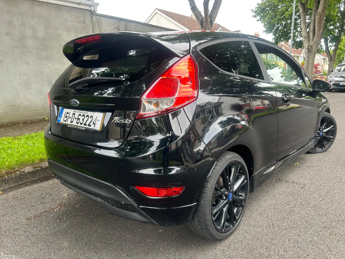 Ford Fiesta Hatchback, Petrol, 2015, Black