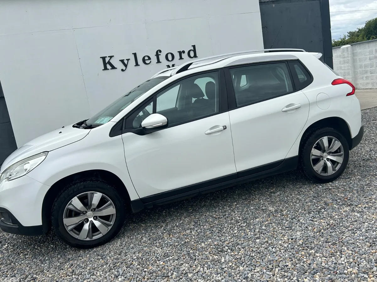 Peugeot 2008 SUV, Petrol, 2015, White