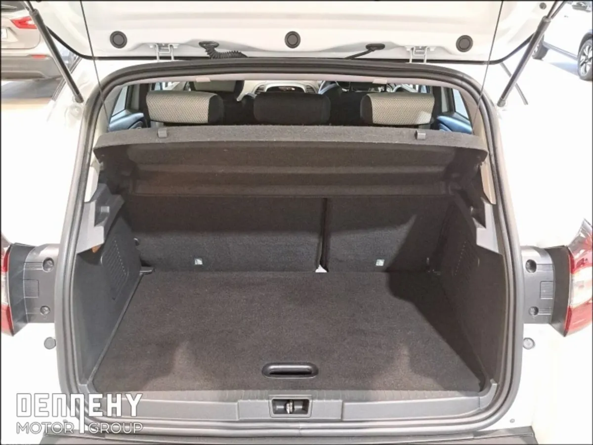 Renault Captur Hatchback, Petrol, 2020, White