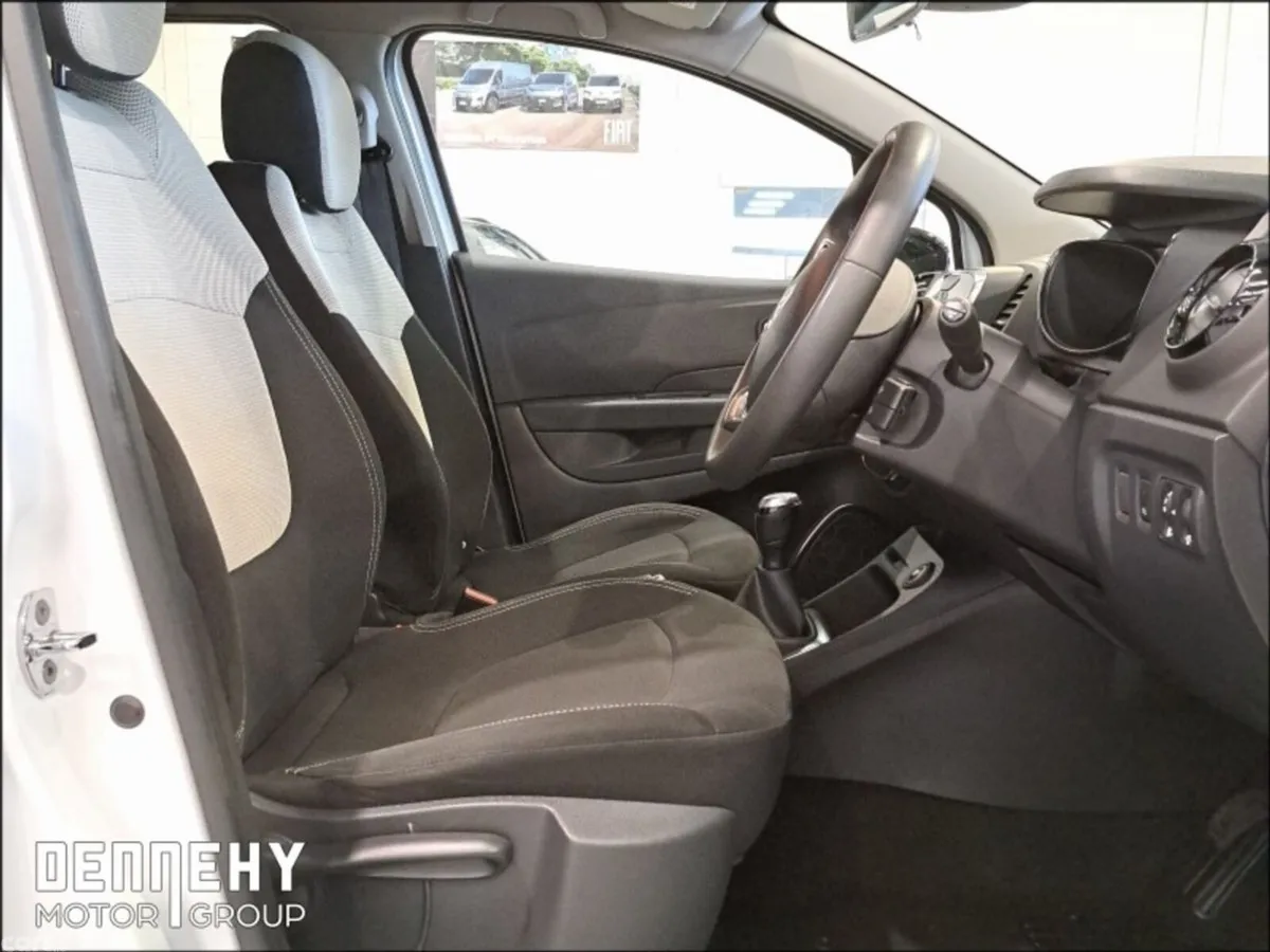 Renault Captur Hatchback, Petrol, 2020, White