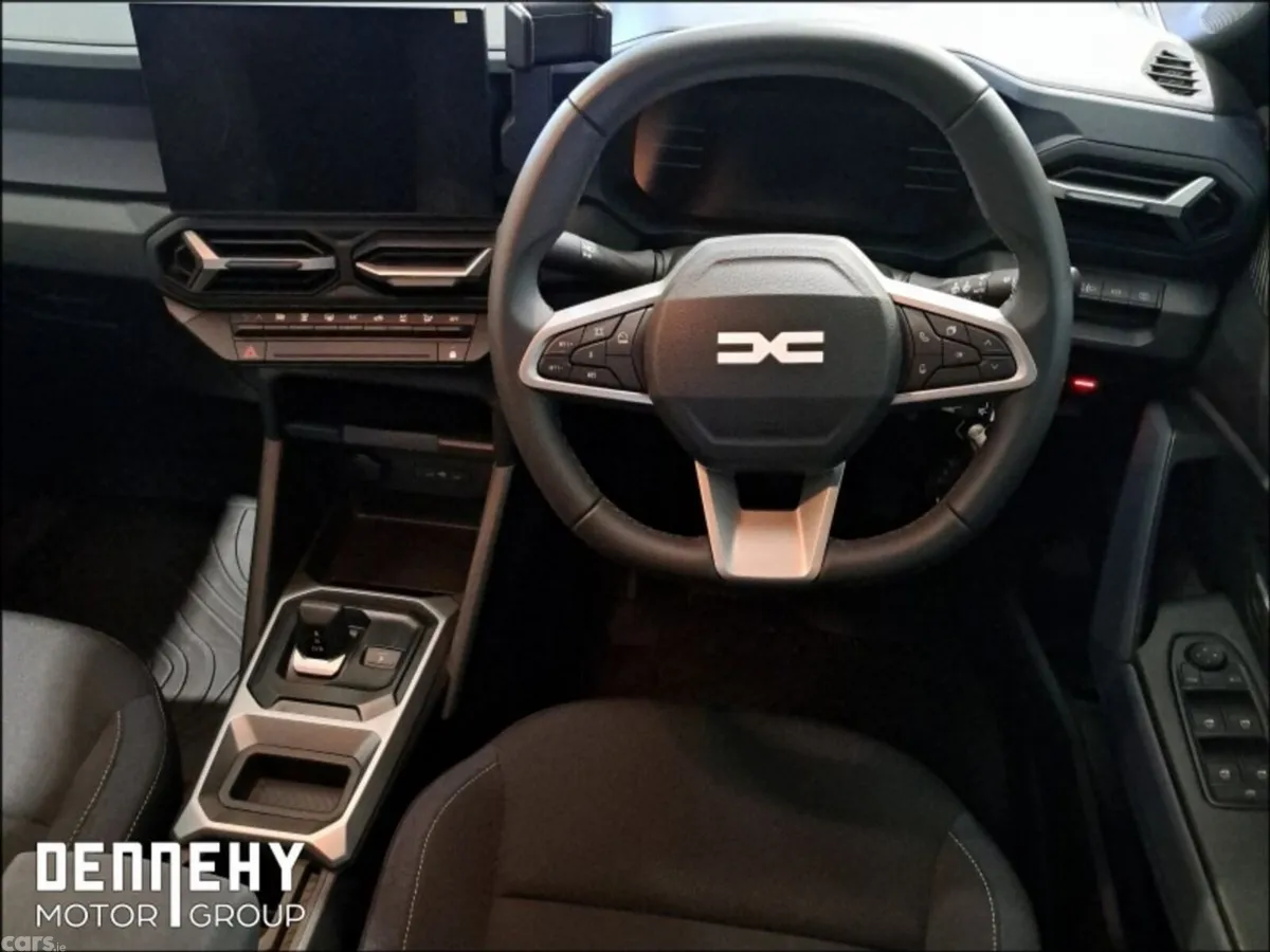Dacia Duster SUV, Petrol Hybrid, 2026, Green