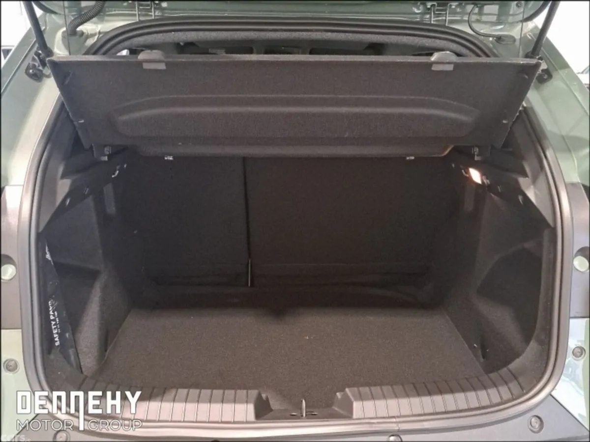 Dacia Duster SUV, Petrol Hybrid, 2026, Green