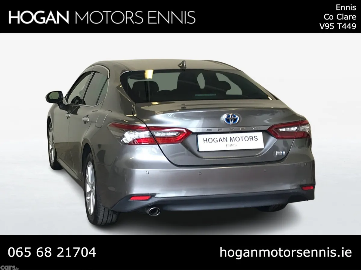 Toyota Camry Saloon, Petrol Hybrid, 2021, Grey
