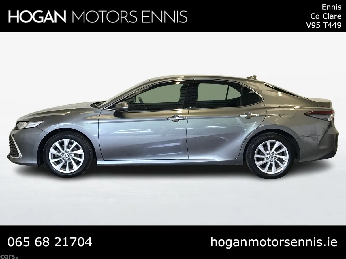 Toyota Camry Saloon, Petrol Hybrid, 2021, Grey