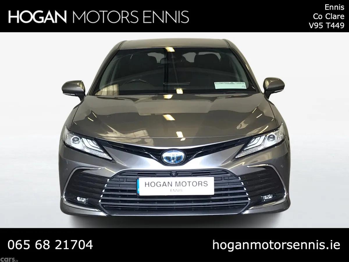 Toyota Camry Saloon, Petrol Hybrid, 2021, Grey