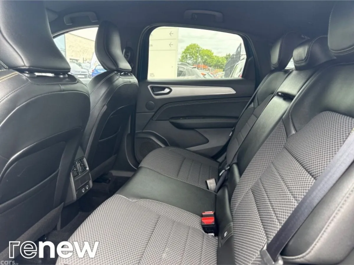 Renault Arkana Hatchback, Petrol Hybrid, 2025, Blue