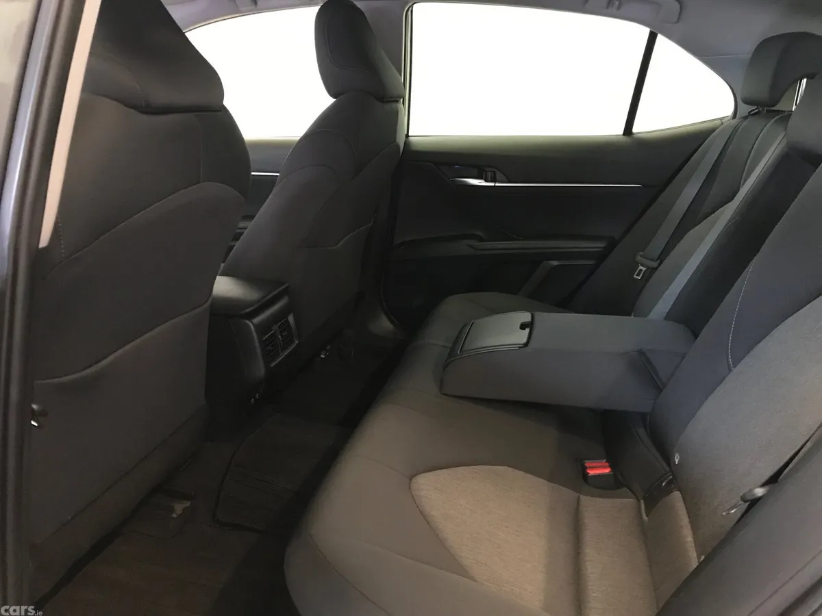 Toyota Camry Saloon, Petrol Hybrid, 2021, Grey