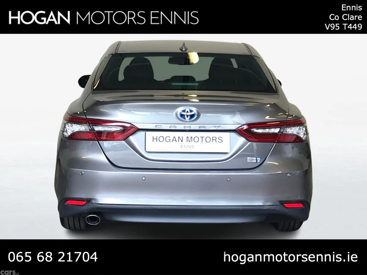 Toyota Camry Saloon, Petrol Hybrid, 2021, Grey