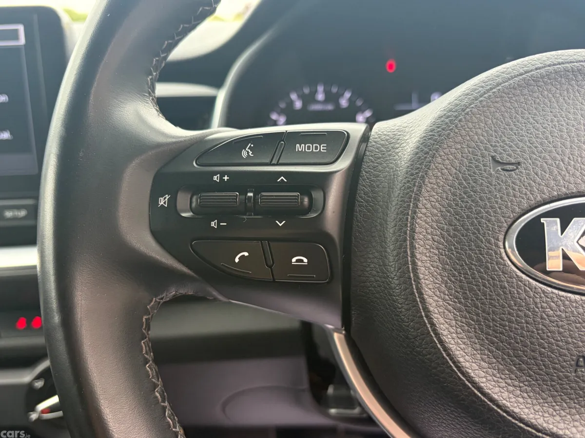 Kia Stonic Hatchback, Petrol, 2021, Grey