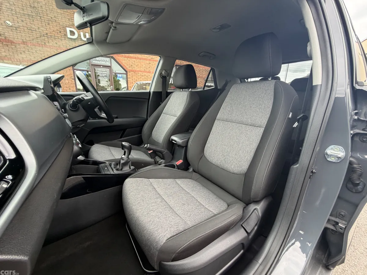 Kia Stonic Hatchback, Petrol, 2021, Grey