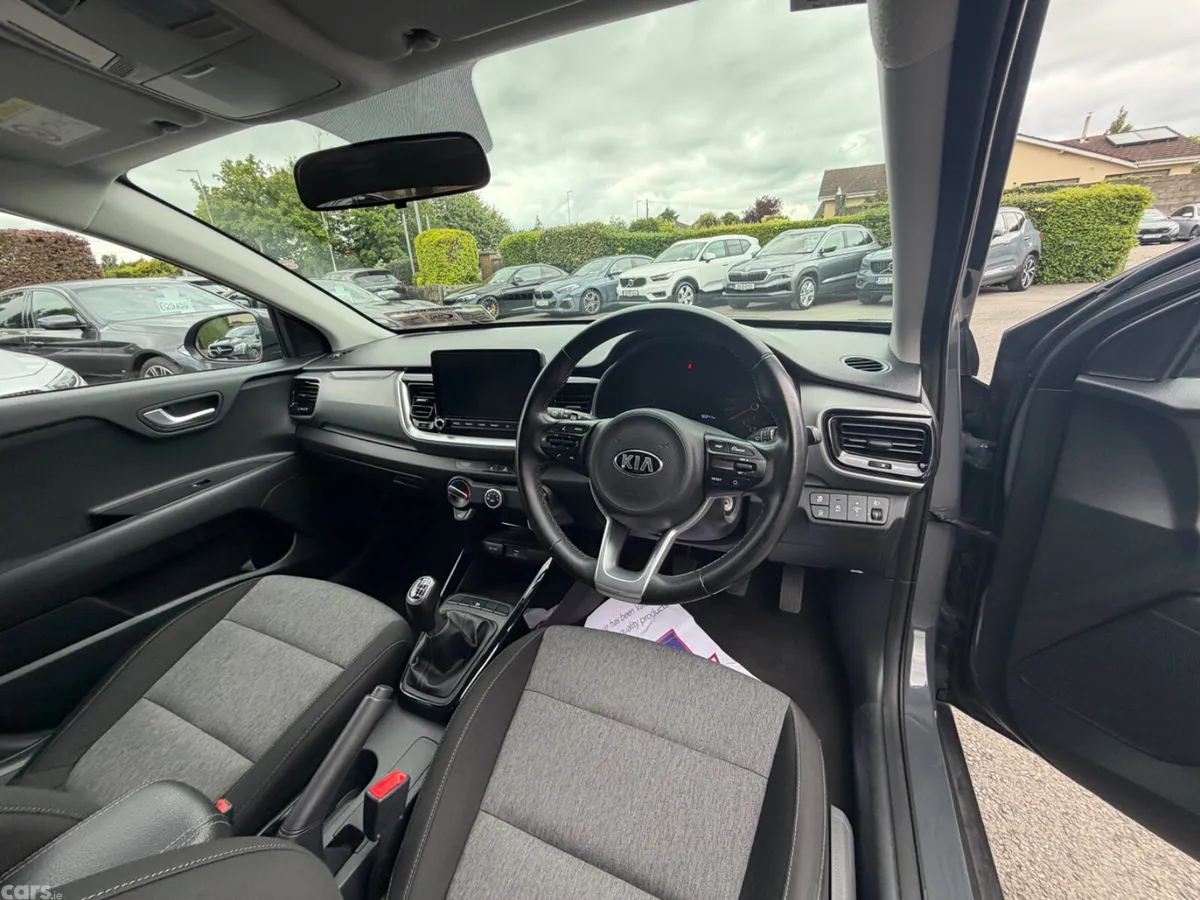 Kia Stonic Hatchback, Petrol, 2021, Grey