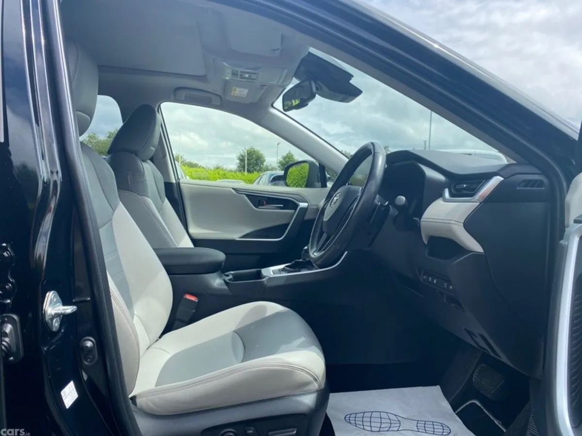 Toyota RAV4 SUV, Petrol Hybrid, 2024, Black