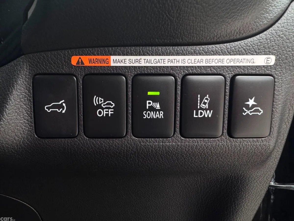 Mitsubishi Outlander SUV, Petrol Plug-in Hybrid, 2019, Black