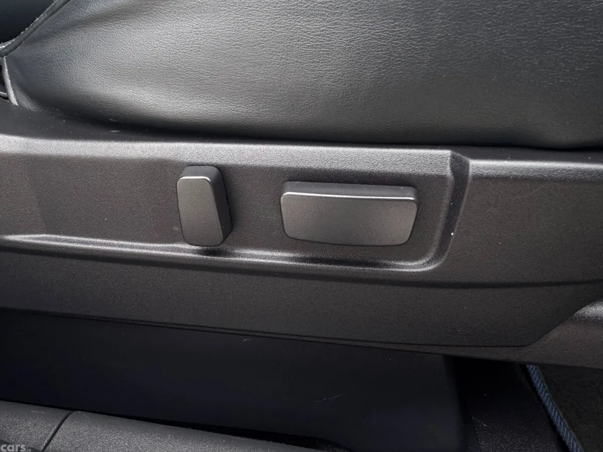 Mitsubishi Outlander SUV, Petrol Plug-in Hybrid, 2019, Black