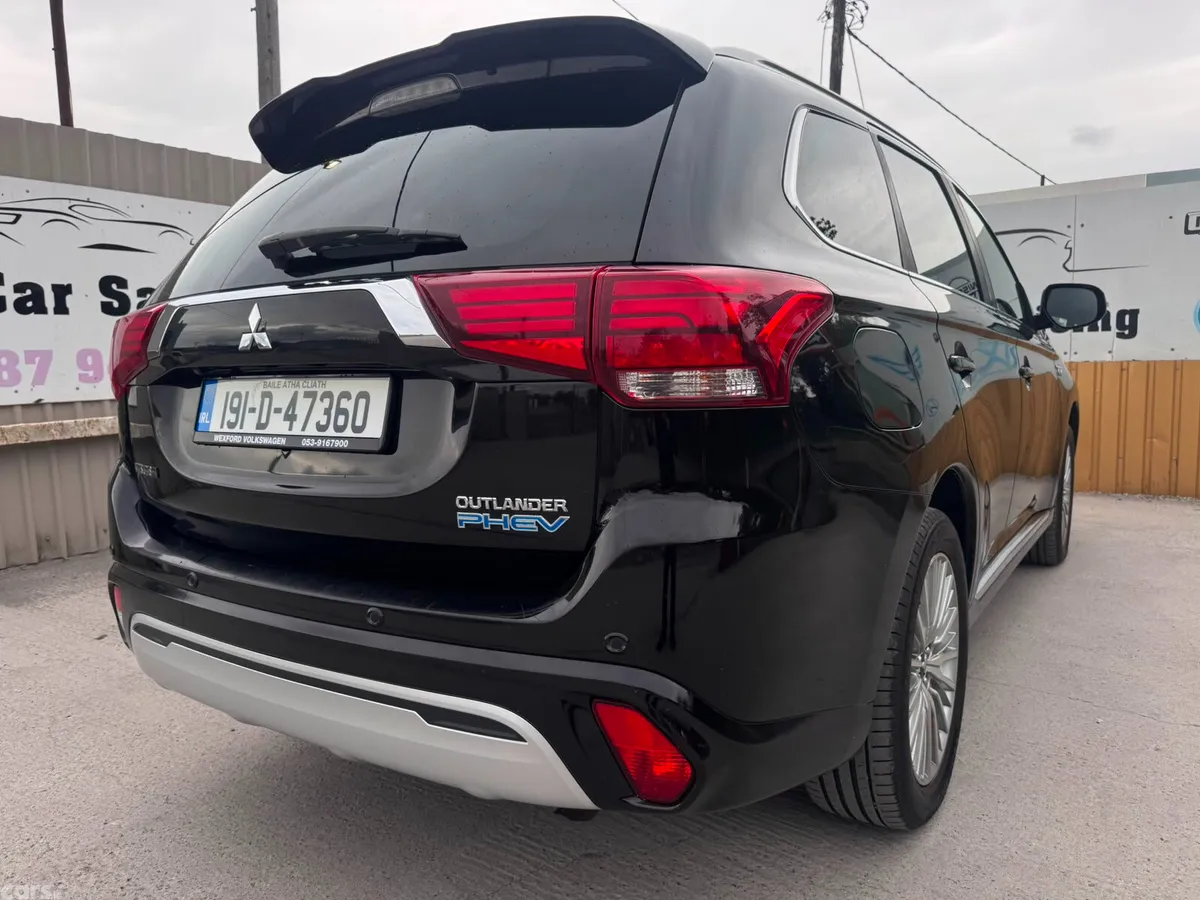 Mitsubishi Outlander SUV, Petrol Plug-in Hybrid, 2019, Black