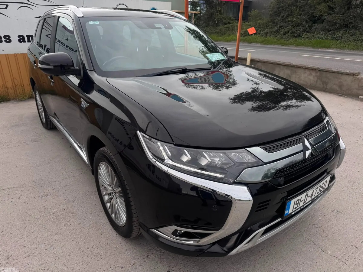 Mitsubishi Outlander SUV, Petrol Plug-in Hybrid, 2019, Black