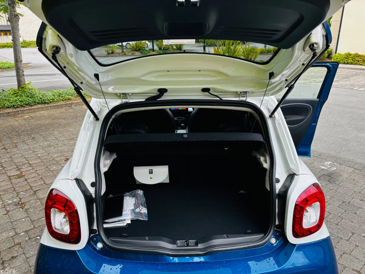Smart Forfour Hatchback, Petrol, 2017, Blue