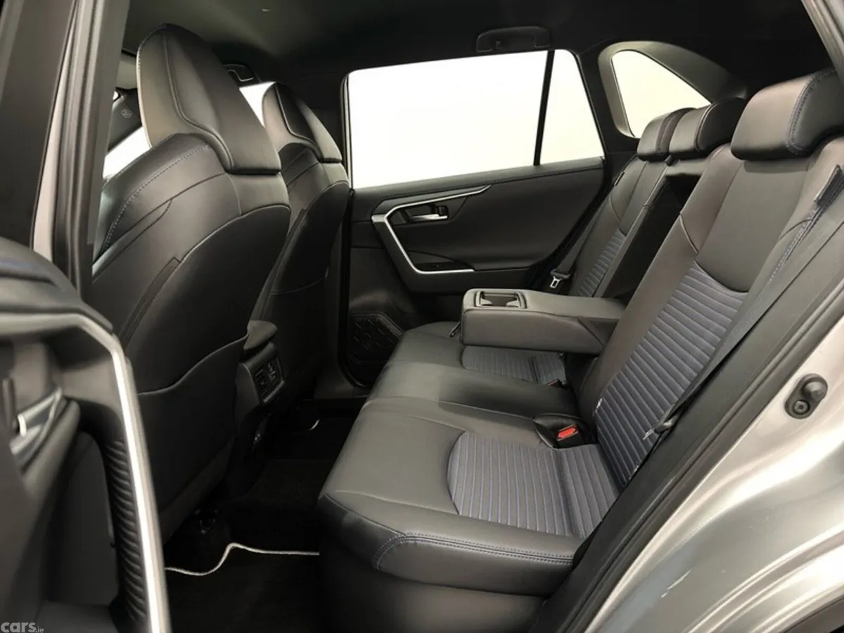 Toyota RAV4 SUV, Petrol Hybrid, 2024, Grey