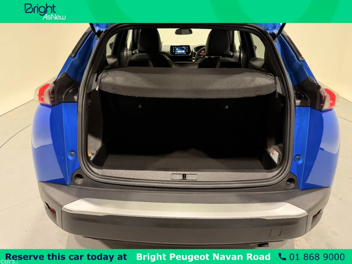 Peugeot 2008 MPV, Petrol, 2023, Blue