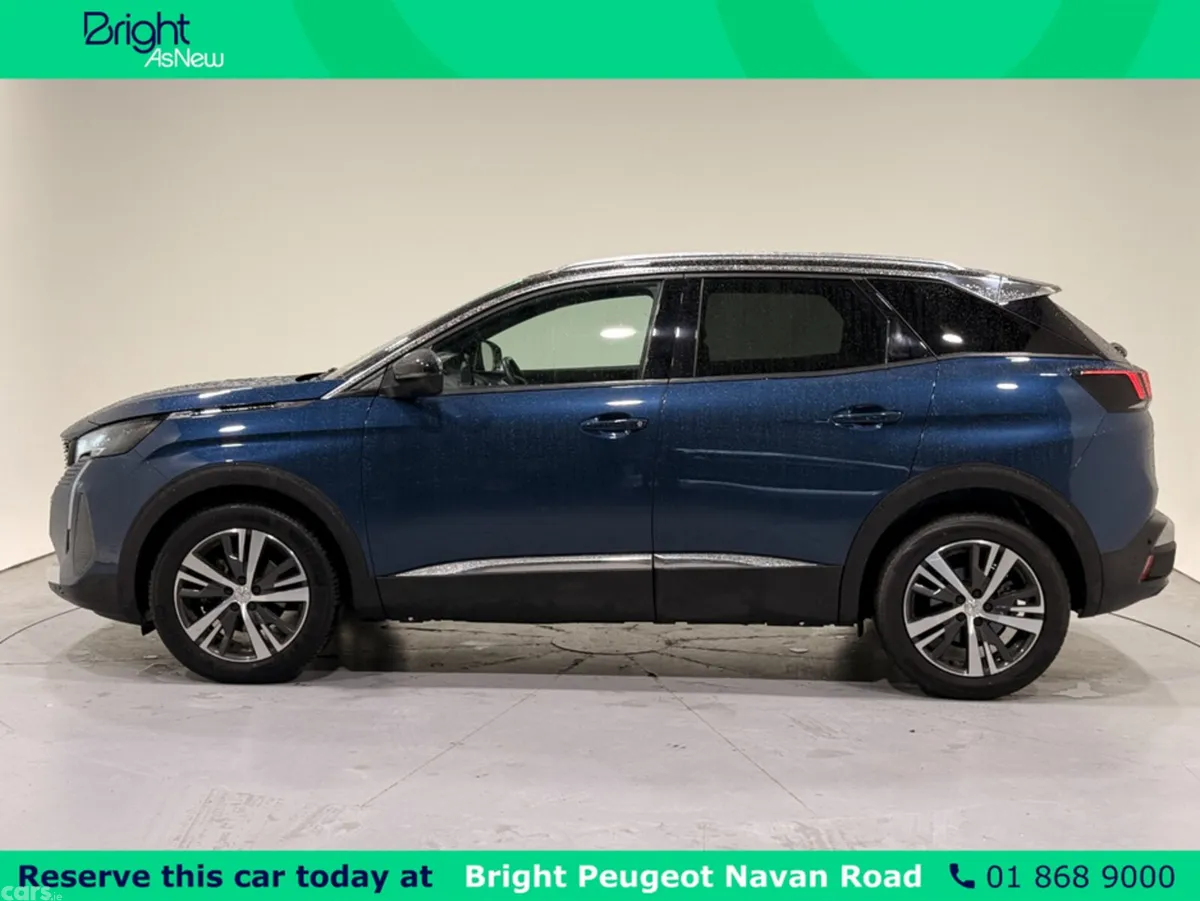 Peugeot 3008 MPV, Petrol, 2023, Blue