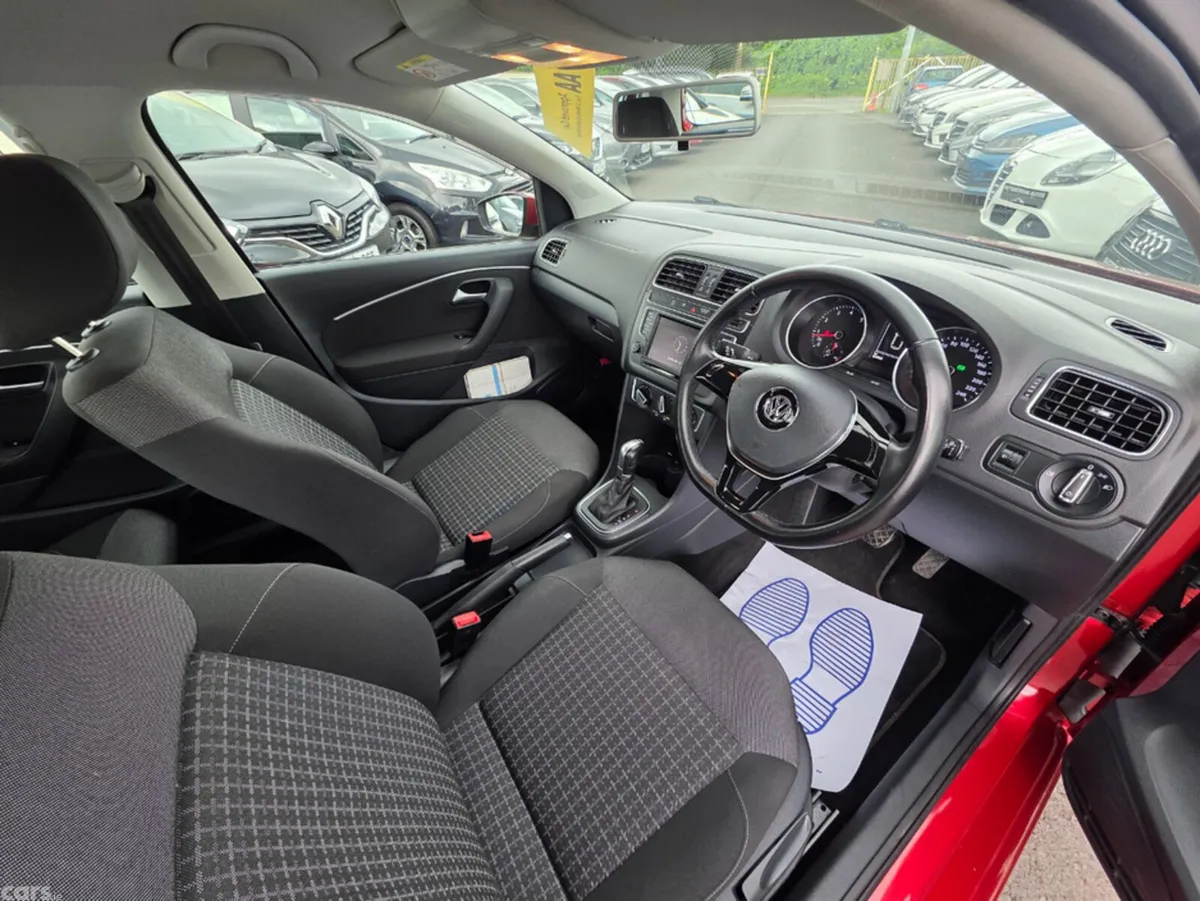 Volkswagen Polo Hatchback, Petrol, 2014, Red