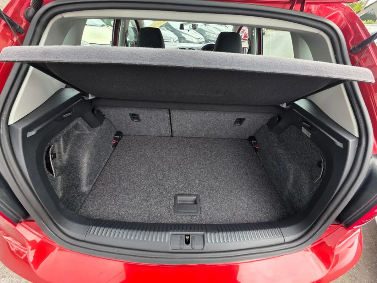 Volkswagen Polo Hatchback, Petrol, 2014, Red