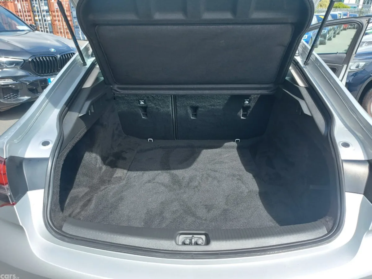 Opel Insignia Hatchback, Diesel, 2019, Grey