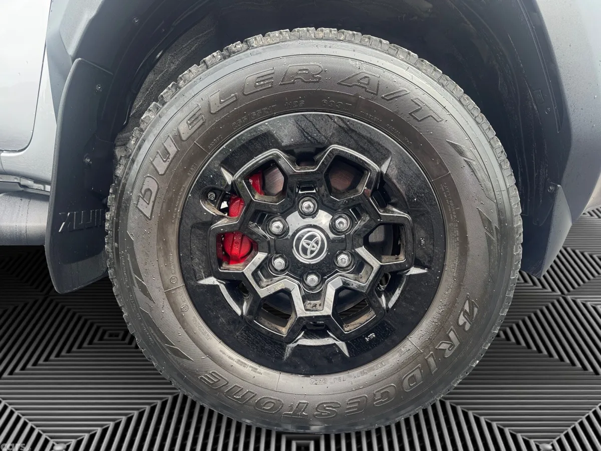 Toyota Hilux Pick Up, Diesel, 2025, Grey