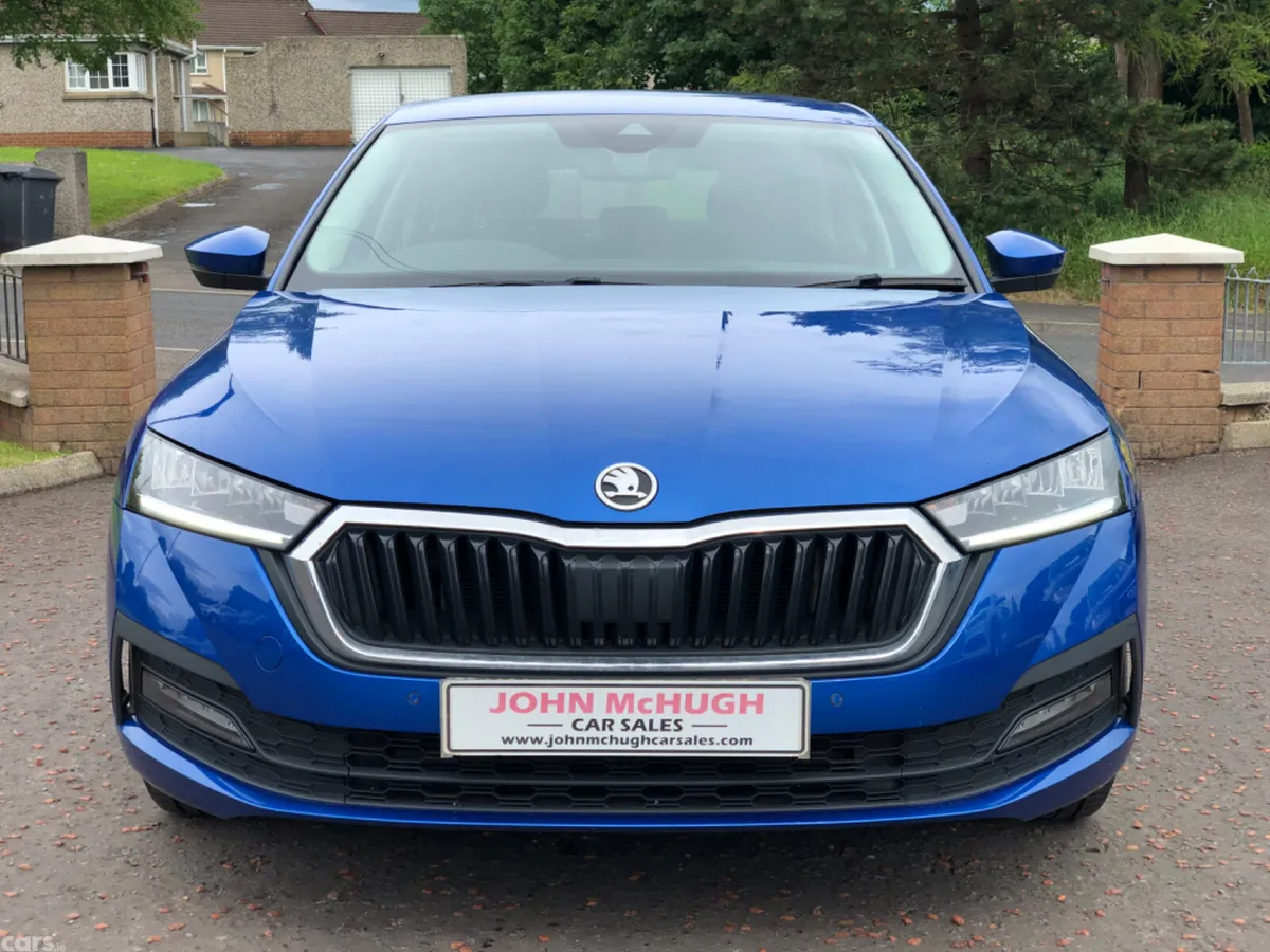 Skoda Octavia Hatchback, Diesel, 2023, Blue