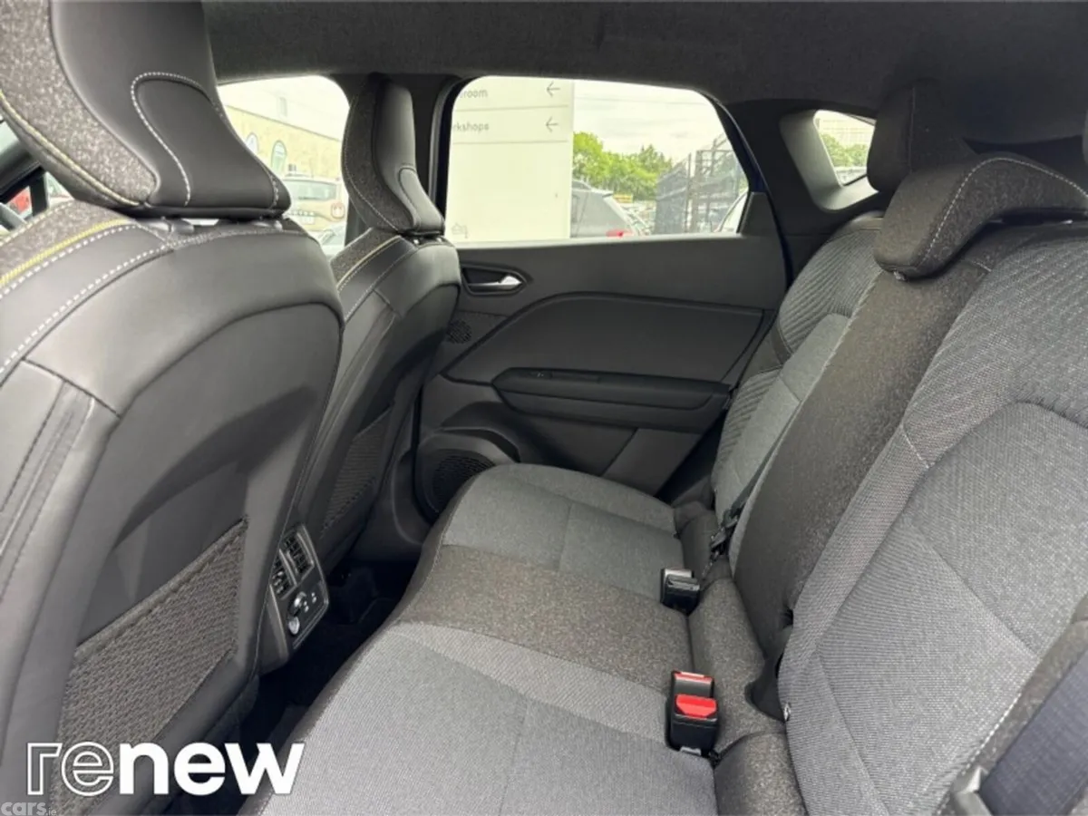 Renault Captur Hatchback, Petrol, 2026, Blue