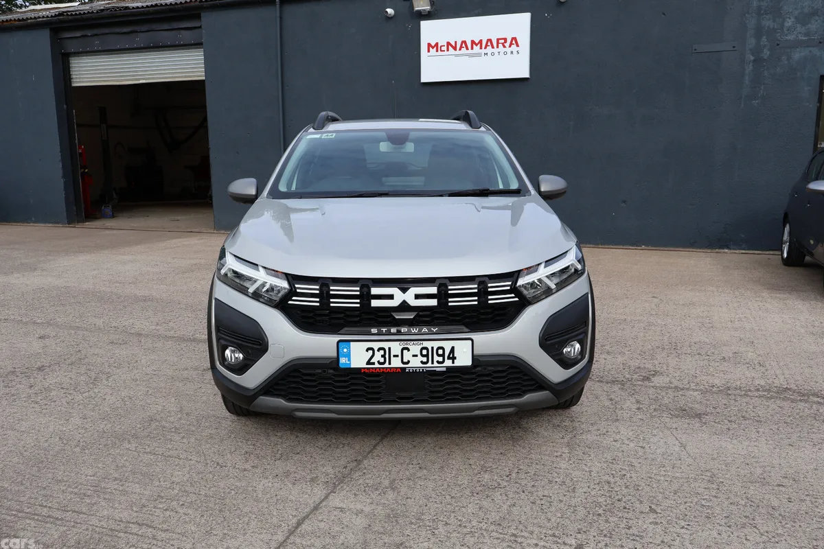 Dacia Sandero Stepway Hatchback, Petrol, 2023, Grey